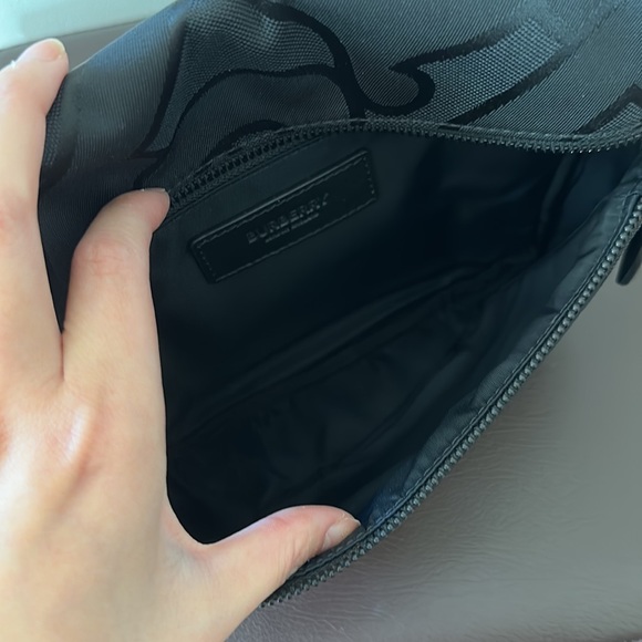 Burberry Crossbody Bag (unisex) - Picture 10 of 14